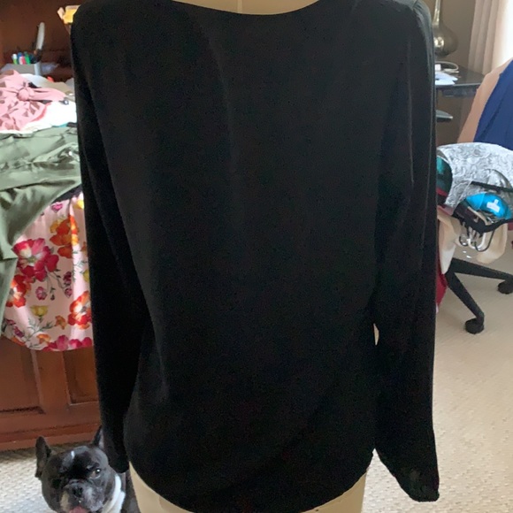 Express long sleeve blouse in Jet Black - Picture 4 of 4